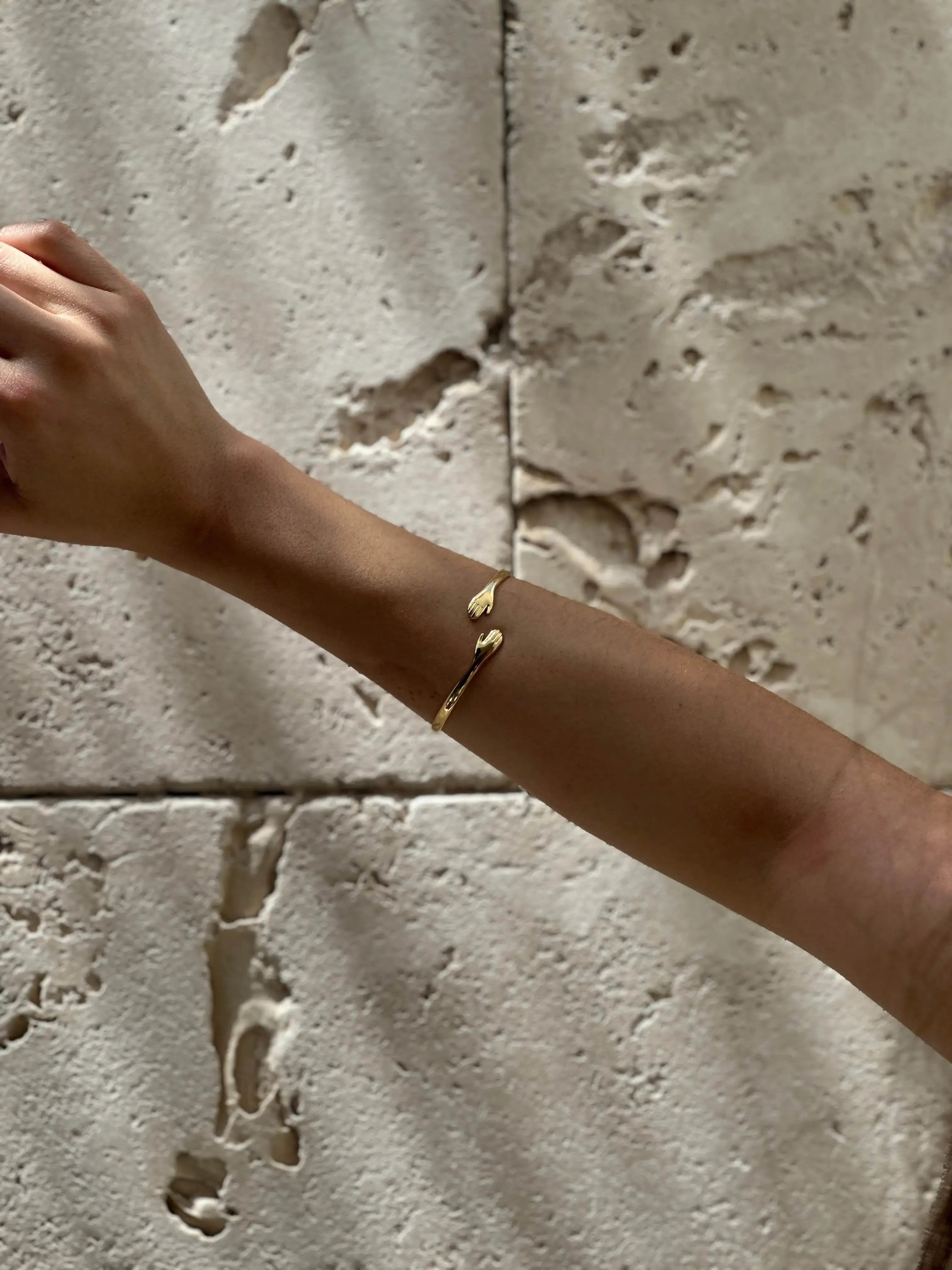 Brazalete Abrazo - Caravan Joyeria