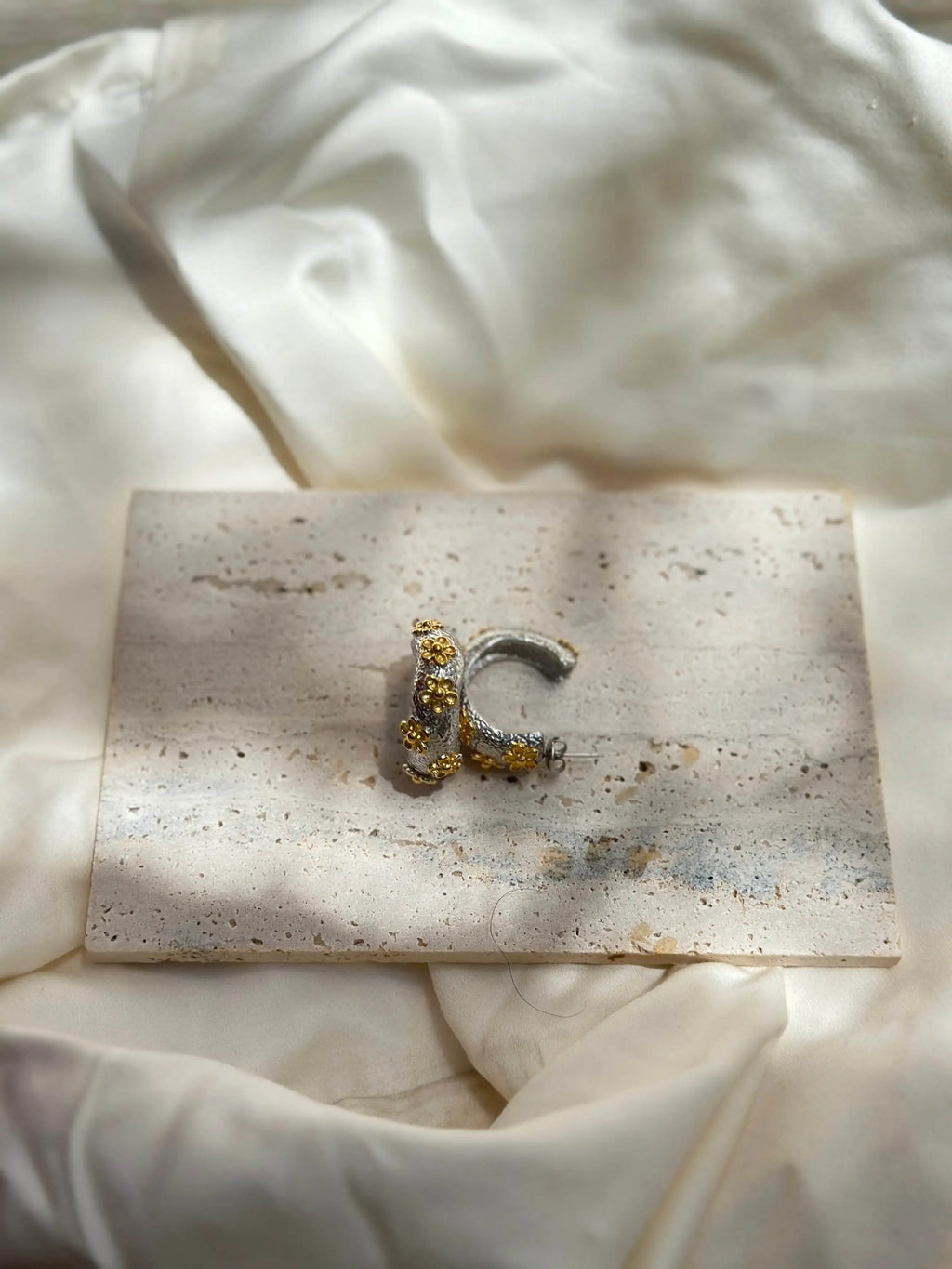 Aretes Pétalo - Caravan Joyeria